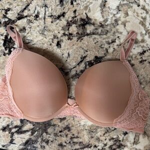 Victoria's Secret Blush Lace Bra